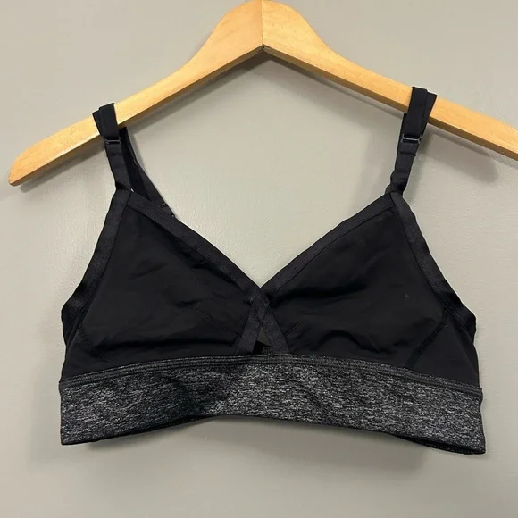 Lululemon Size 10 Sports Bra Black and Grey - Picture 1 of 4